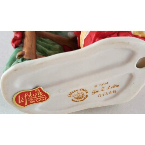 VTG Lefton Christmas Village People Ladies Feeding Bird Sri Lanka 06738 01346 - Picture 7 of 7